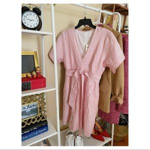 Seersucker, v-neck Gap dress with waist tie